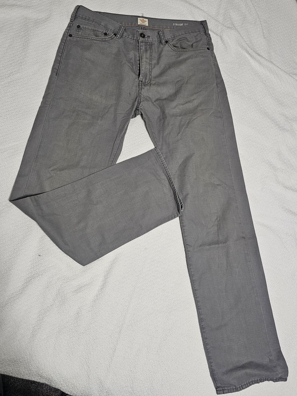 Dockers Men's Straight Fit Gray Jeans